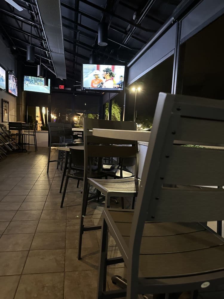 Boiler Room Bar & Grill - Attraction