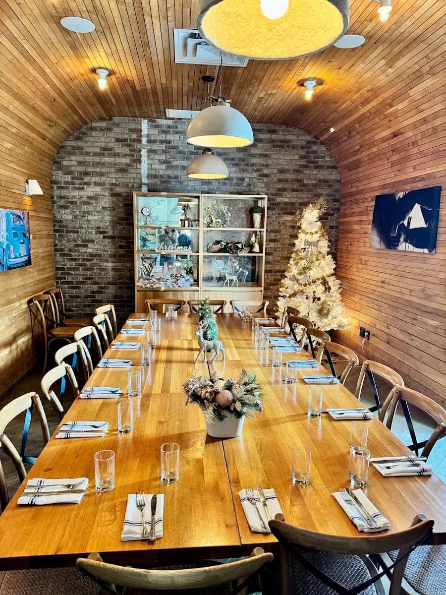 Ava - Restaurant