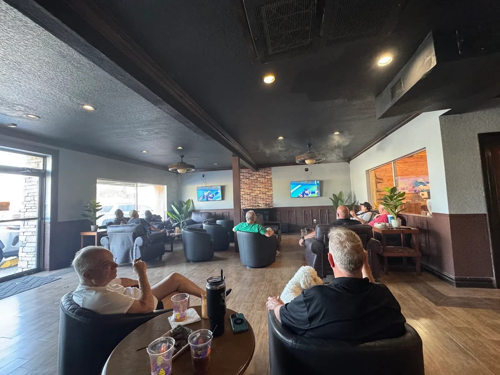Chewy's Lounge - Venue