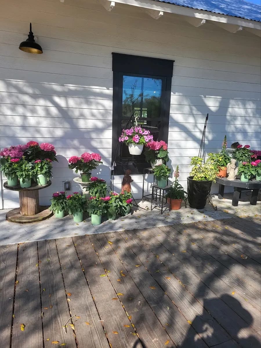 Kerby’s Nursery - Attraction