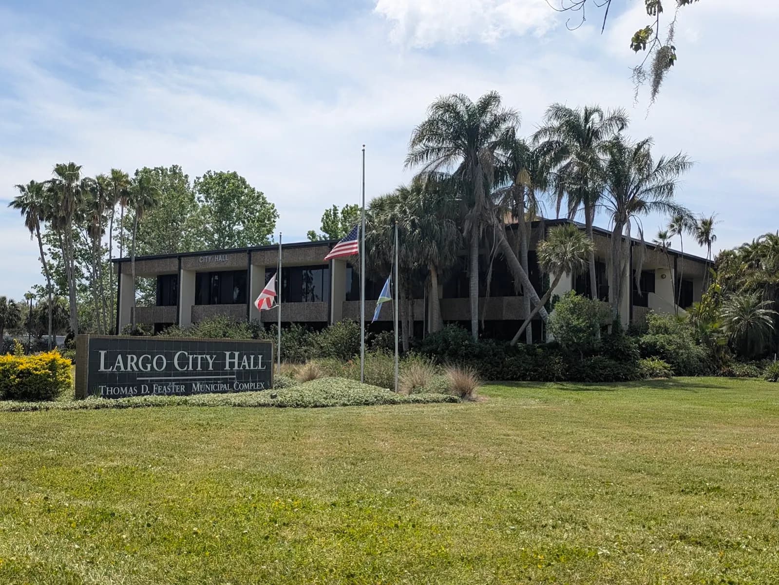 Largo City Hall - Attraction