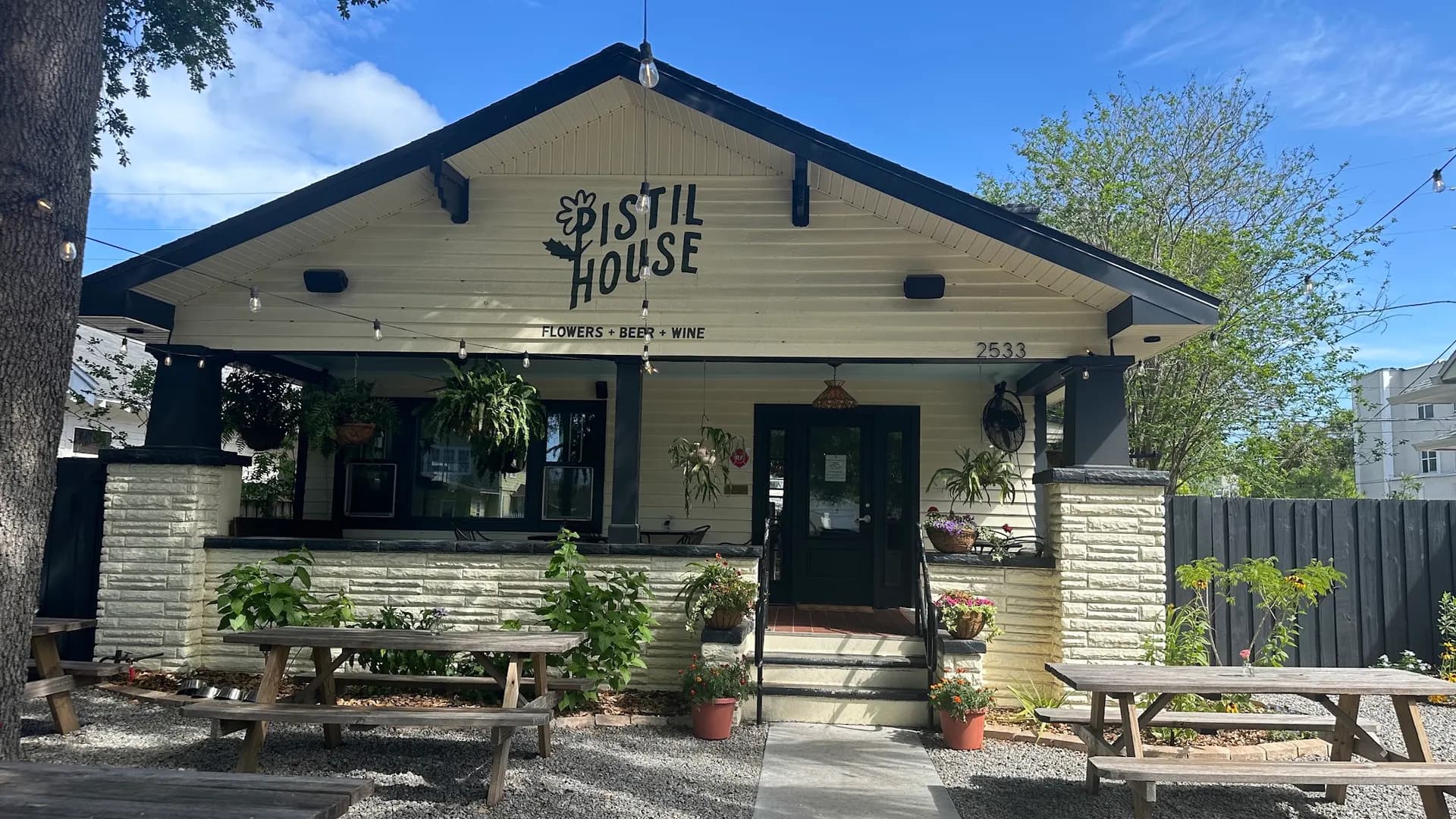 Pistil House - Attraction