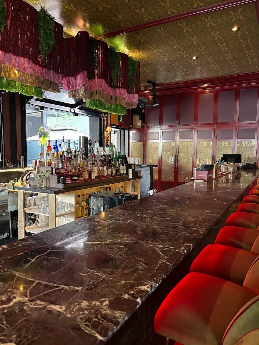 Red Thread - Bar