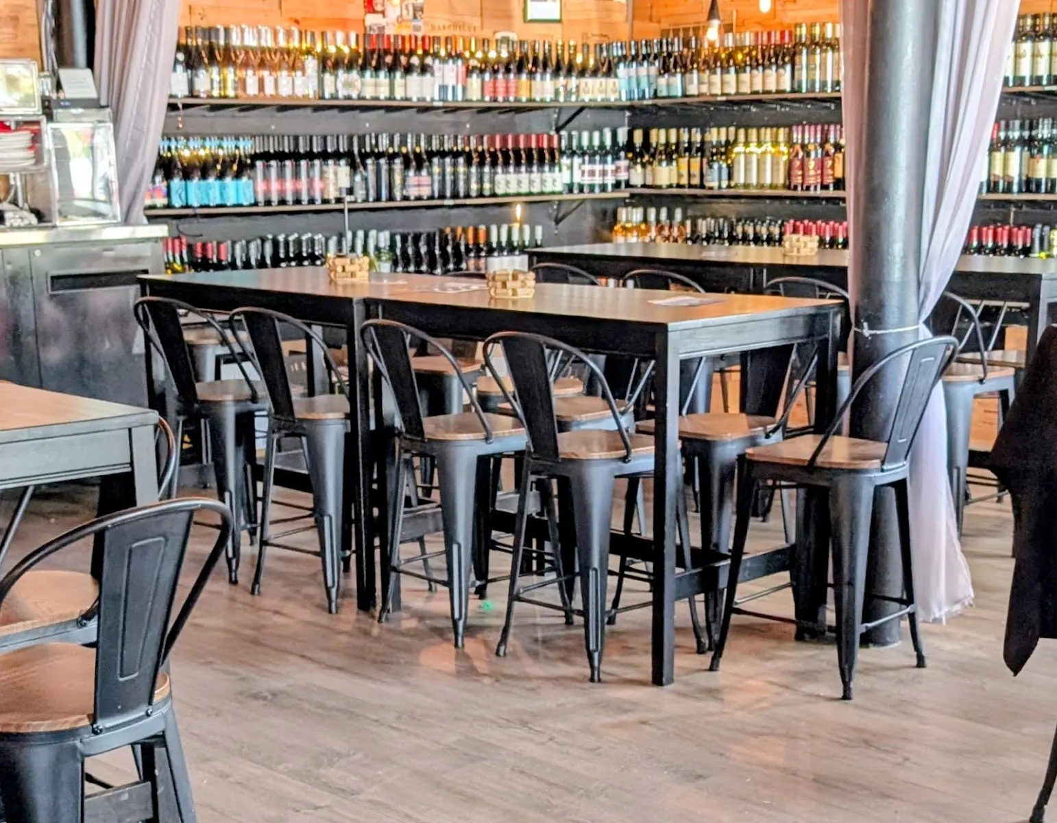 Stirling Wine - Restaurant