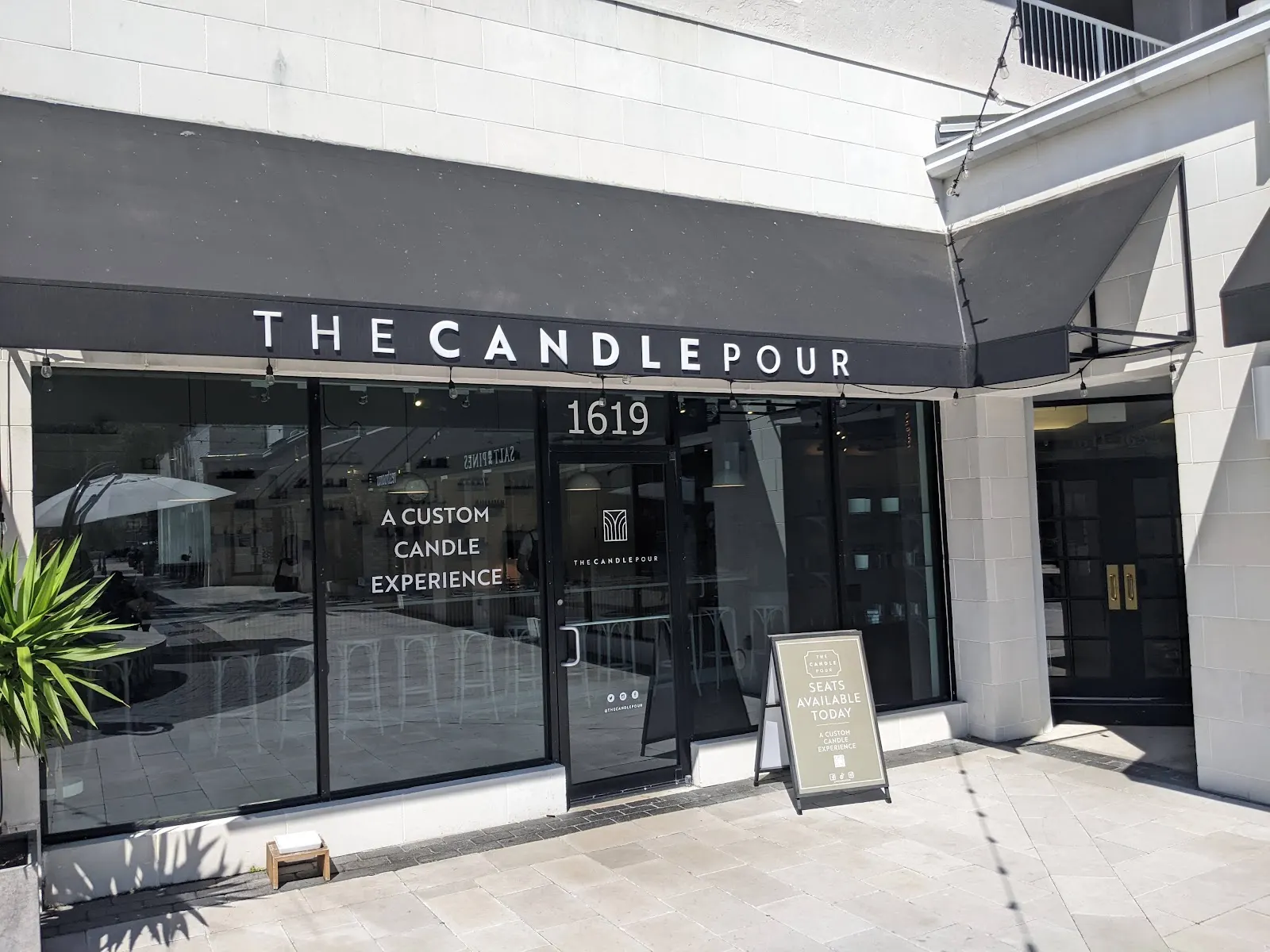 The Candle Pour - Attraction