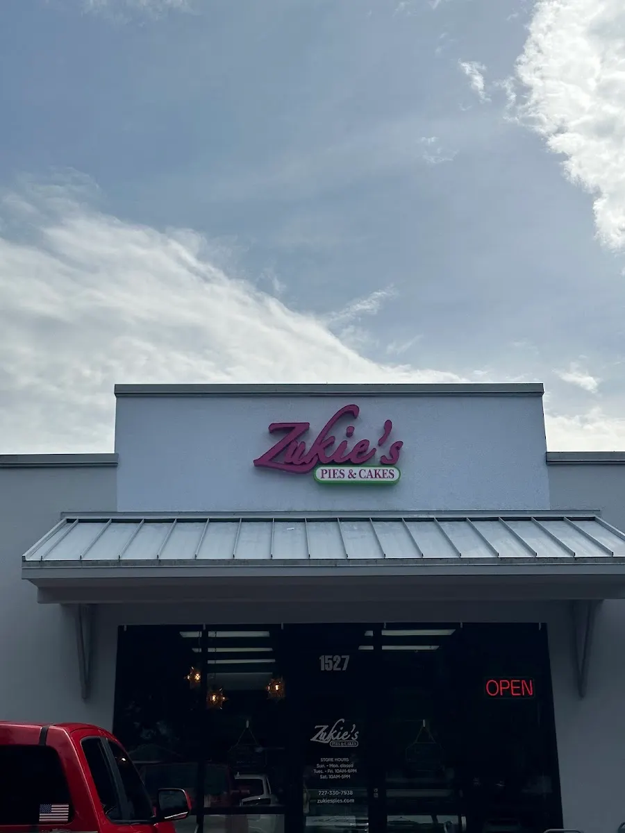 Zukie’spies - Attraction