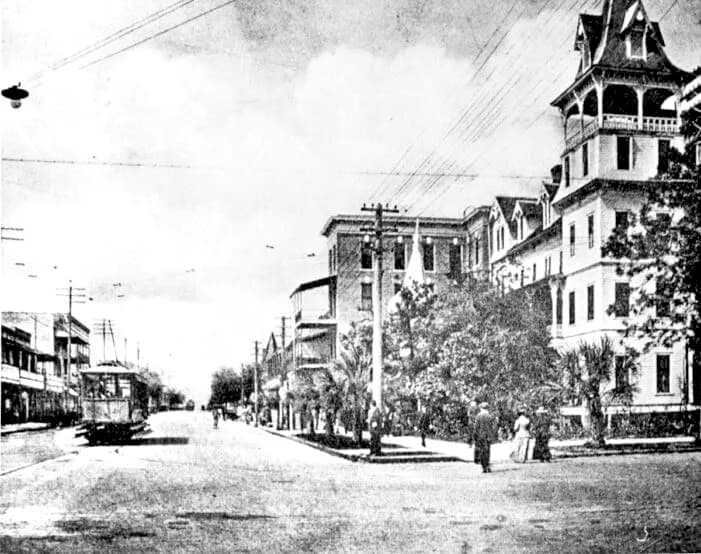 Historic Downtown St. Pete Trolley Tour in St. Petersburg