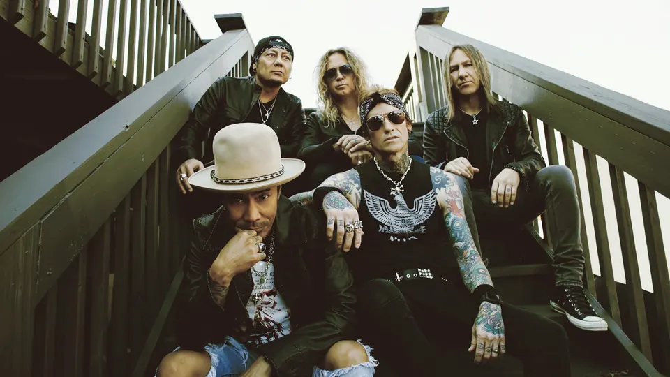 Buckcherry w/ Black Stone Cherry in Outside Tampa Bay