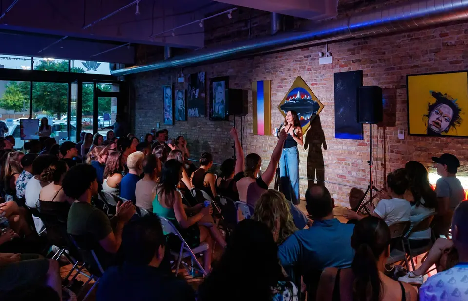 Don't Tell Comedy St. Petersburg Show in St. Petersburg