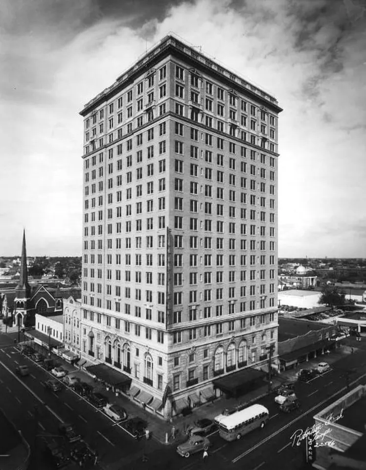 Historic Happy Hours at Hotel Flor - The Society Pages in Tampa