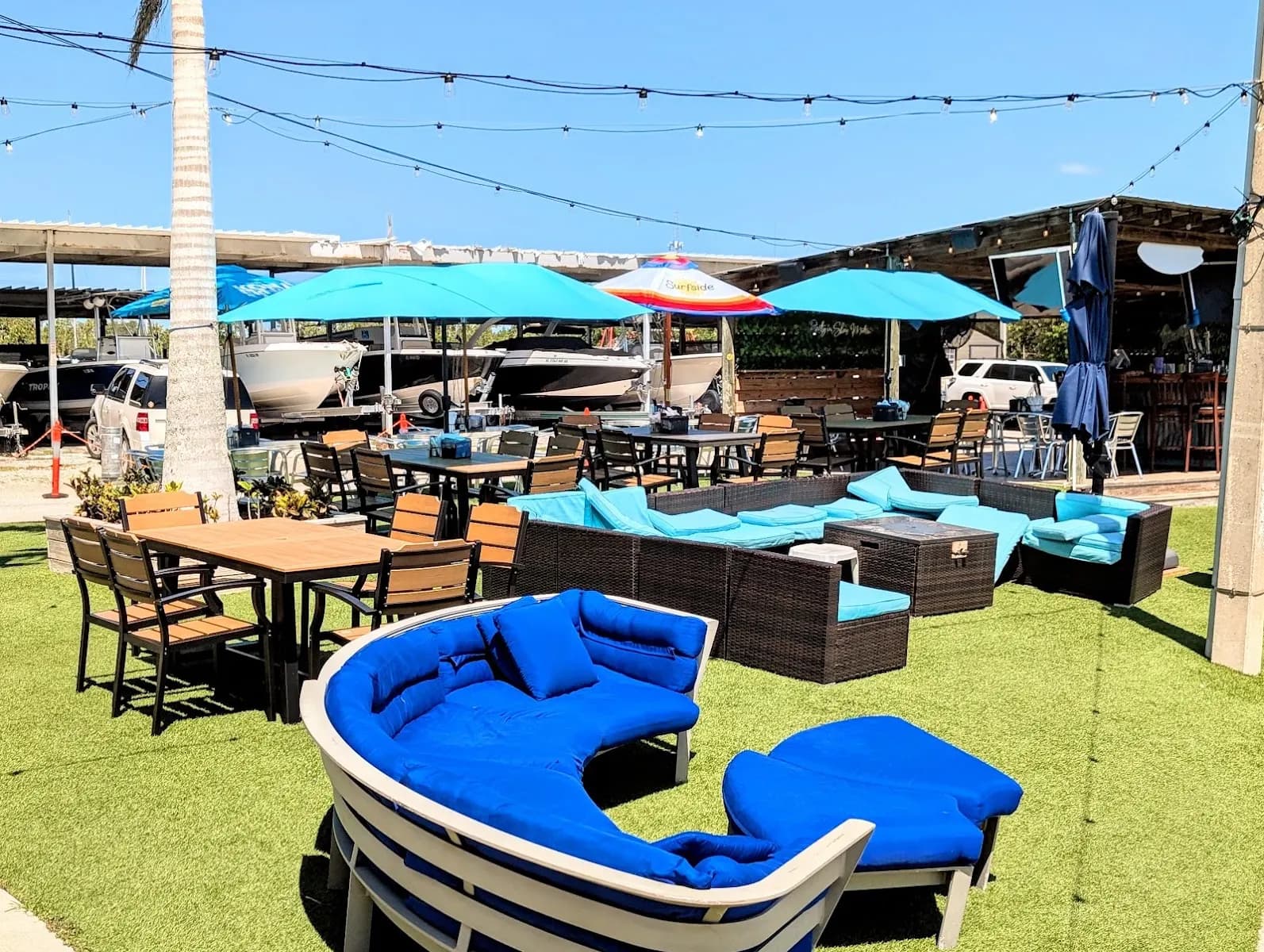 AJ's Dockside Bar and Grill - Restaurant