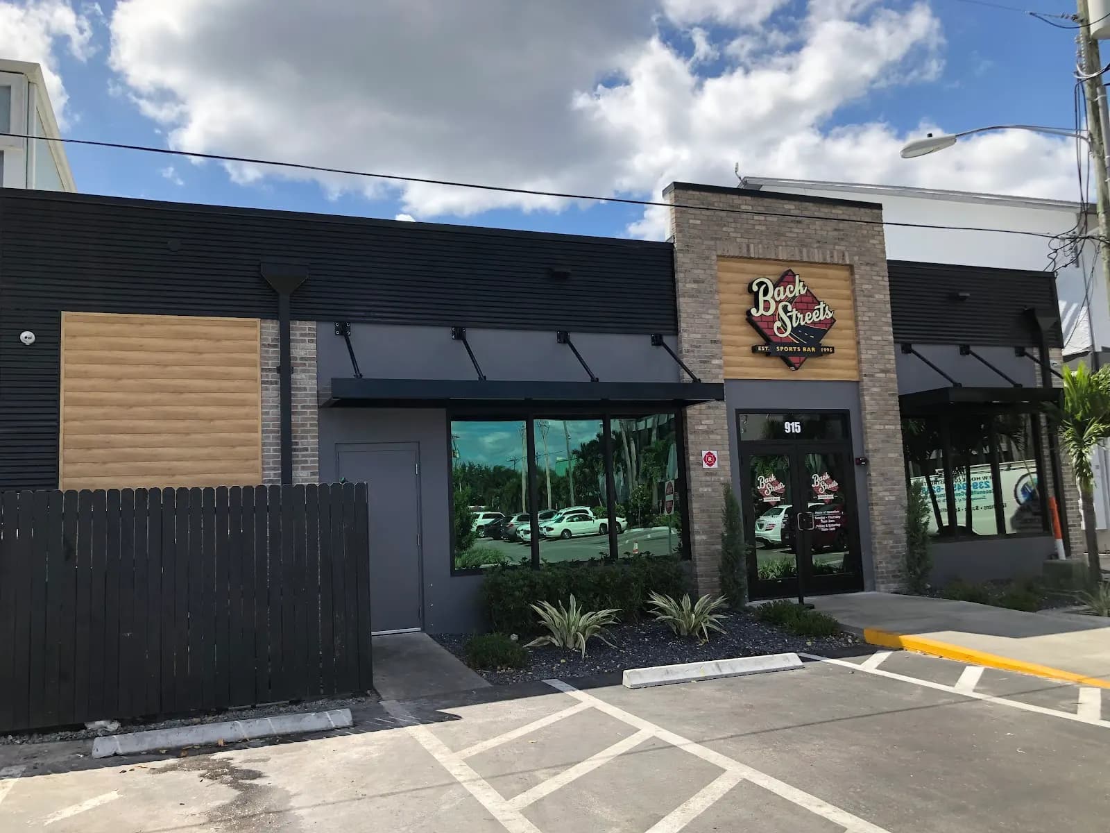 BackStreets Sports Bar - Venue