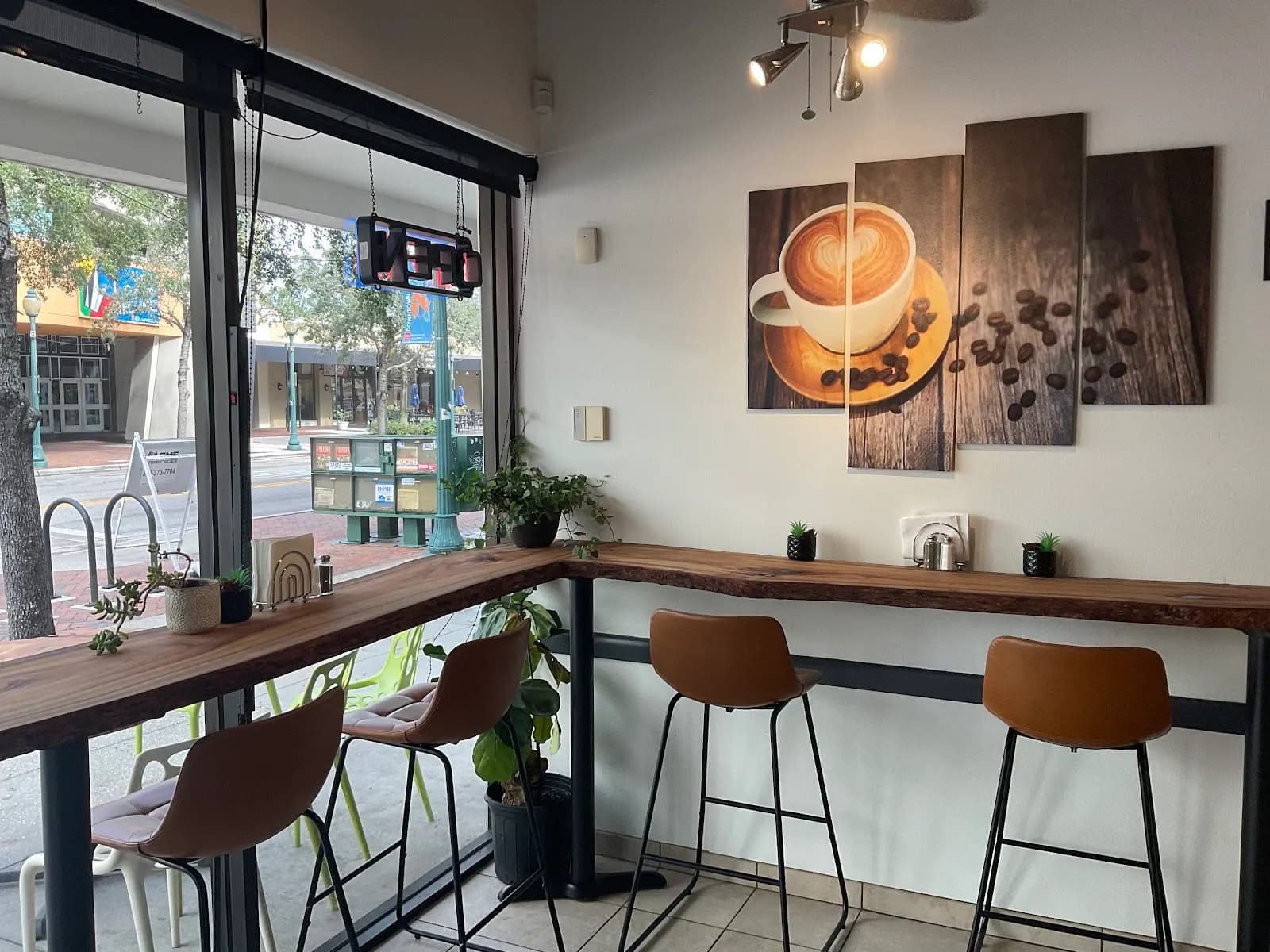 Cedar Fox Coffee - Coffee shop