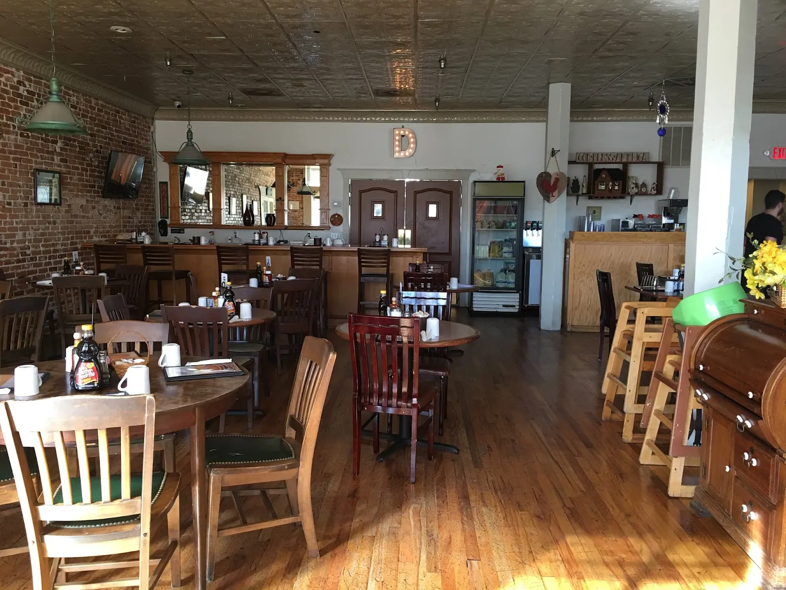 D’s Breakfast & Burgers - Attraction