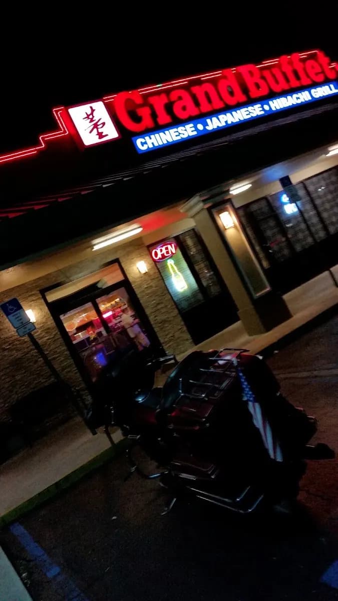 Desert Winds Hookah Lounge - Bar