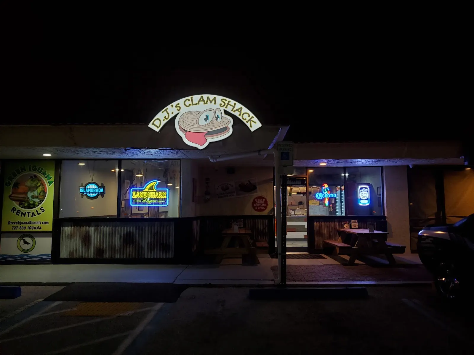 DJs Clam Shack - Attraction