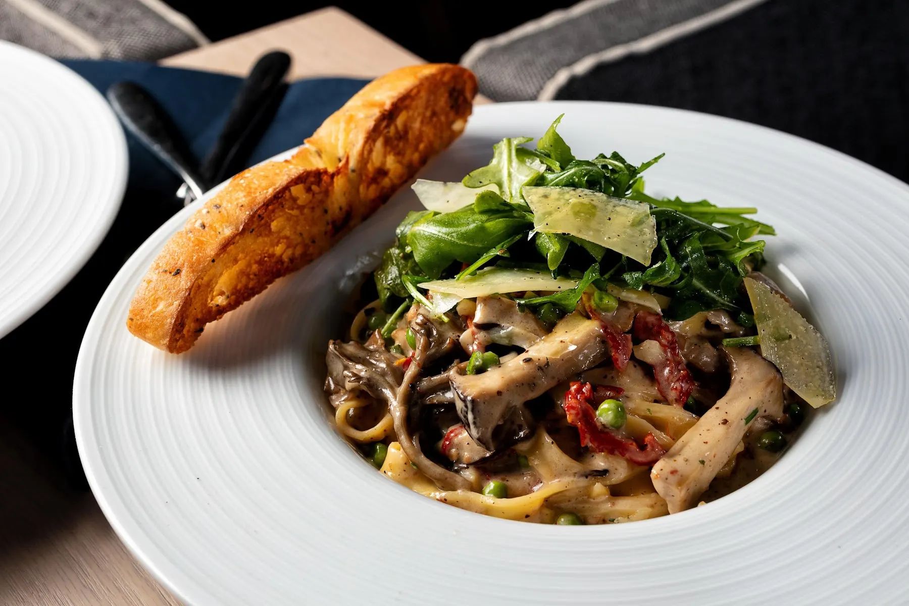 Drift Kitchen & Bar (Lido Beach Resort) - Restaurant