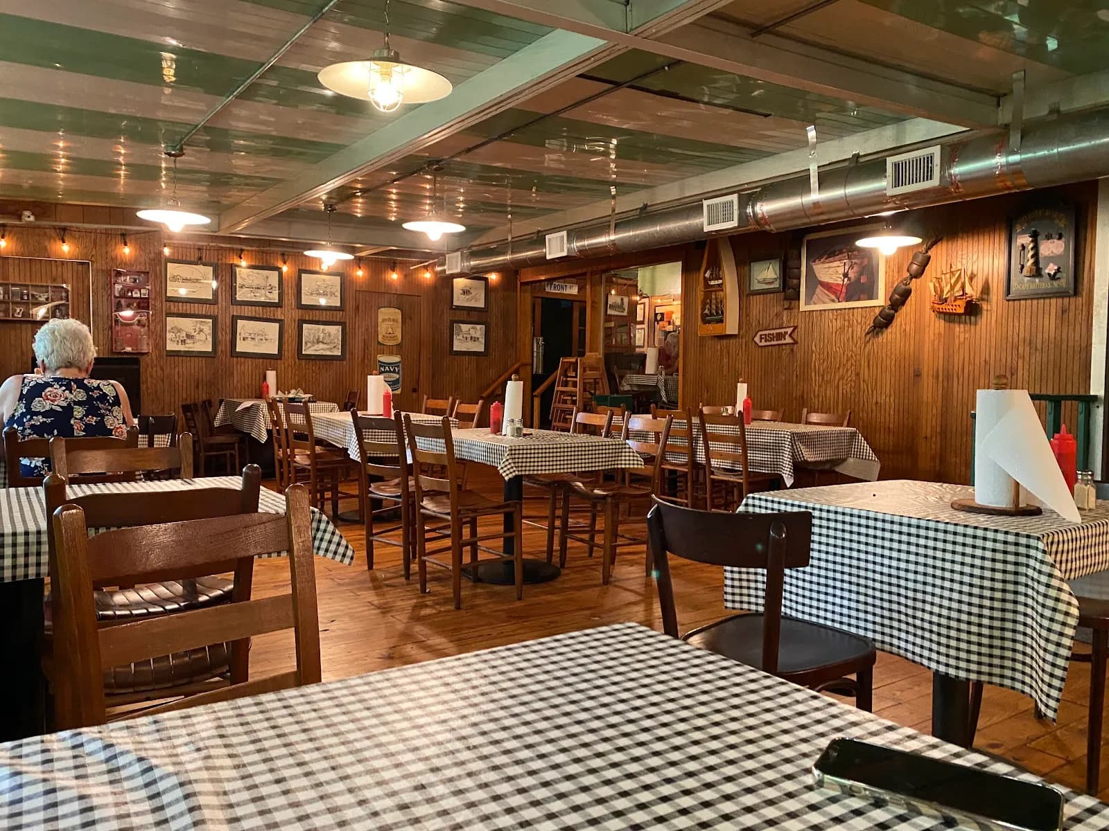 Fat Willie’s Fish Camp - Restaurant