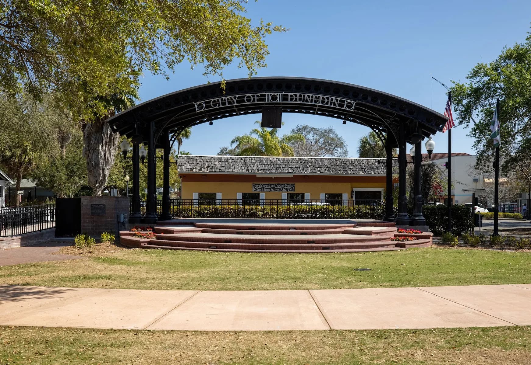 John R. Lawrence Pioneer Park - Attraction