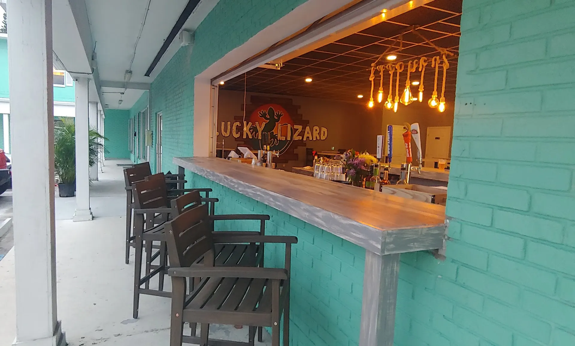 Lucky Lizard Tap House - Brewery