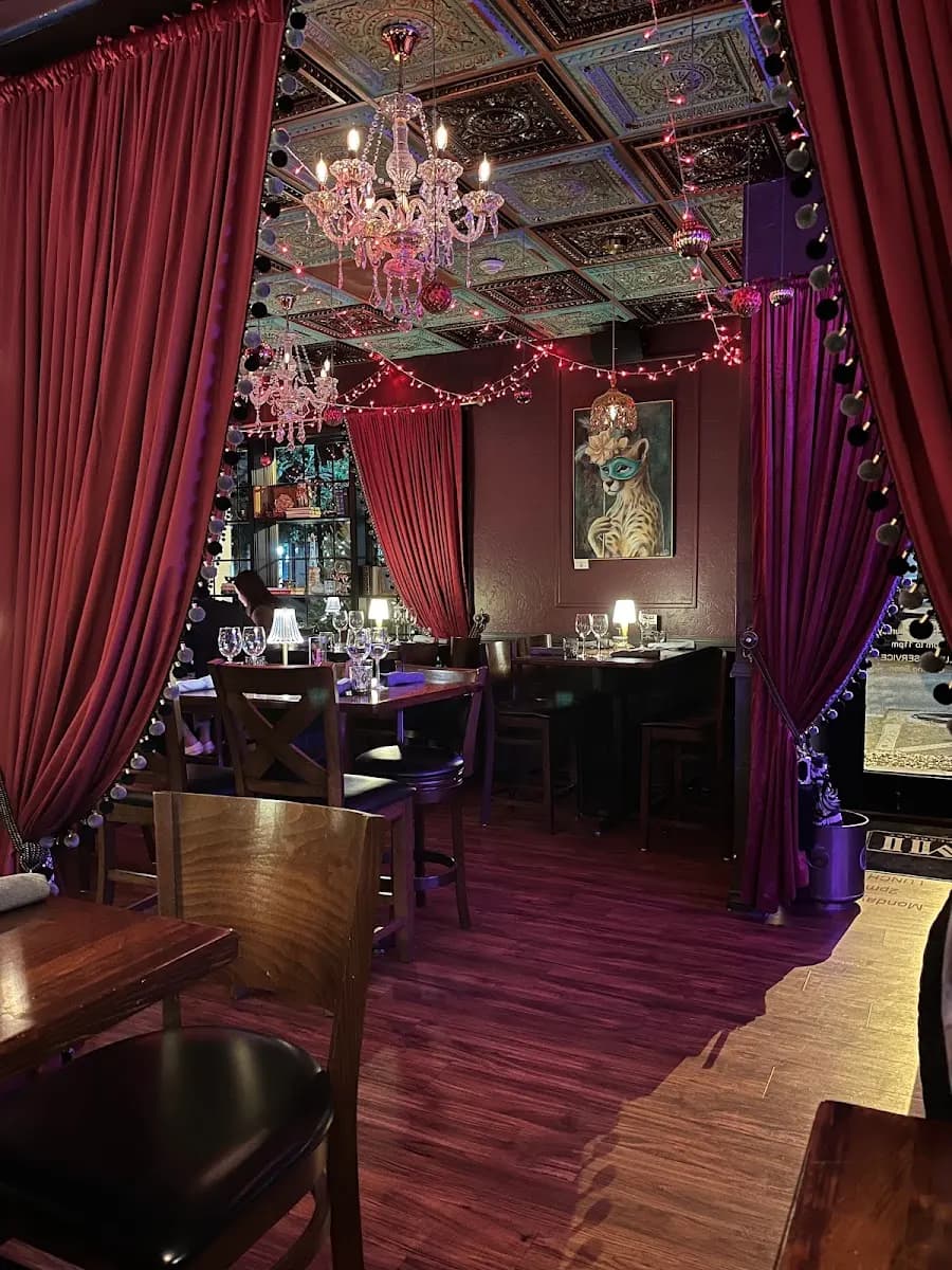 Mimi’s Speakeasy - Bar