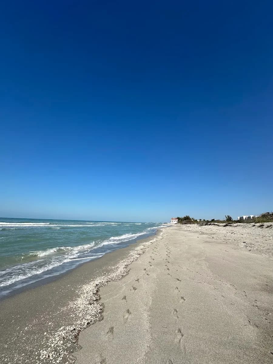 Palmer Point Beach Park (No Parking - Watercraft Access Only) - Attraction