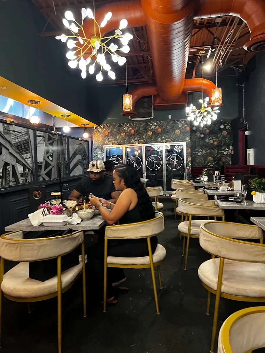 Roast Deli + Social Bar (Roast on 7th New) - Bar