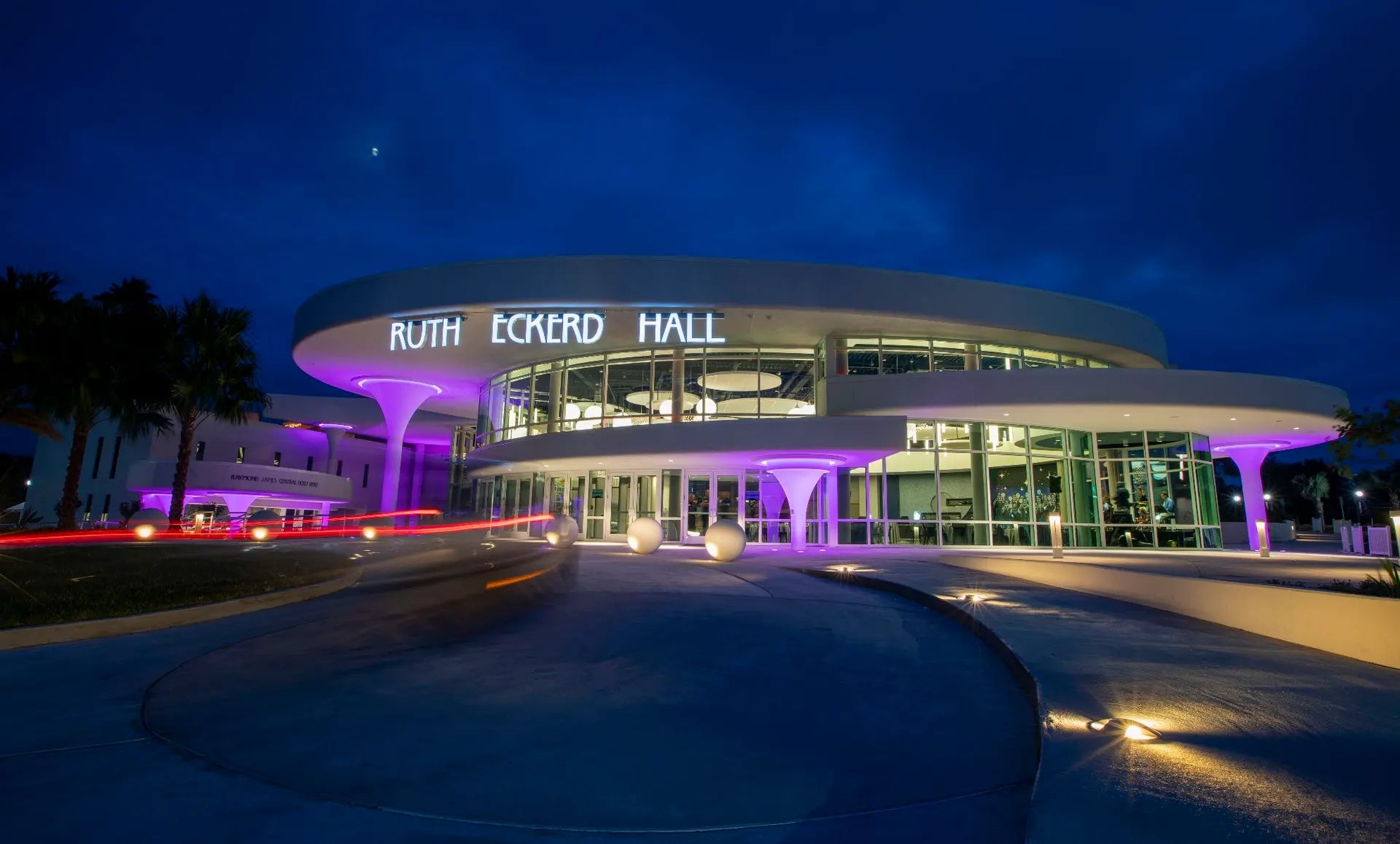 Ruth Eckerd Hall - Attraction