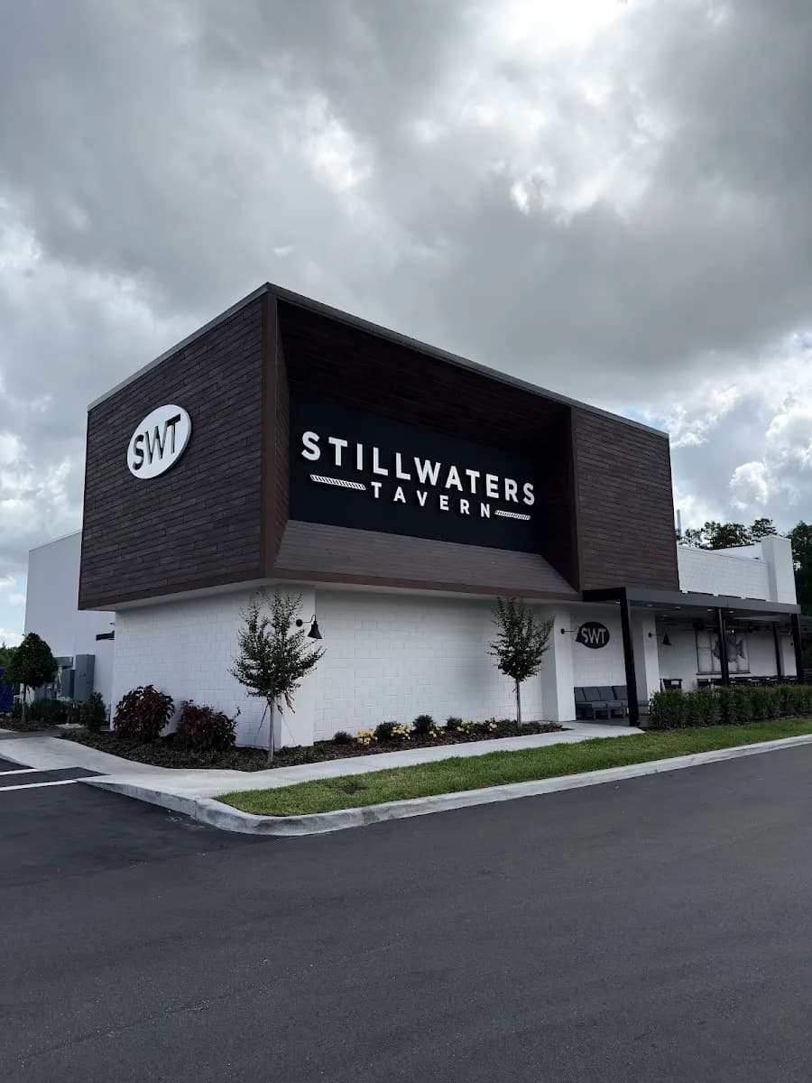 Stillwaters Tavern (Land O’ Lakes location) - Restaurant