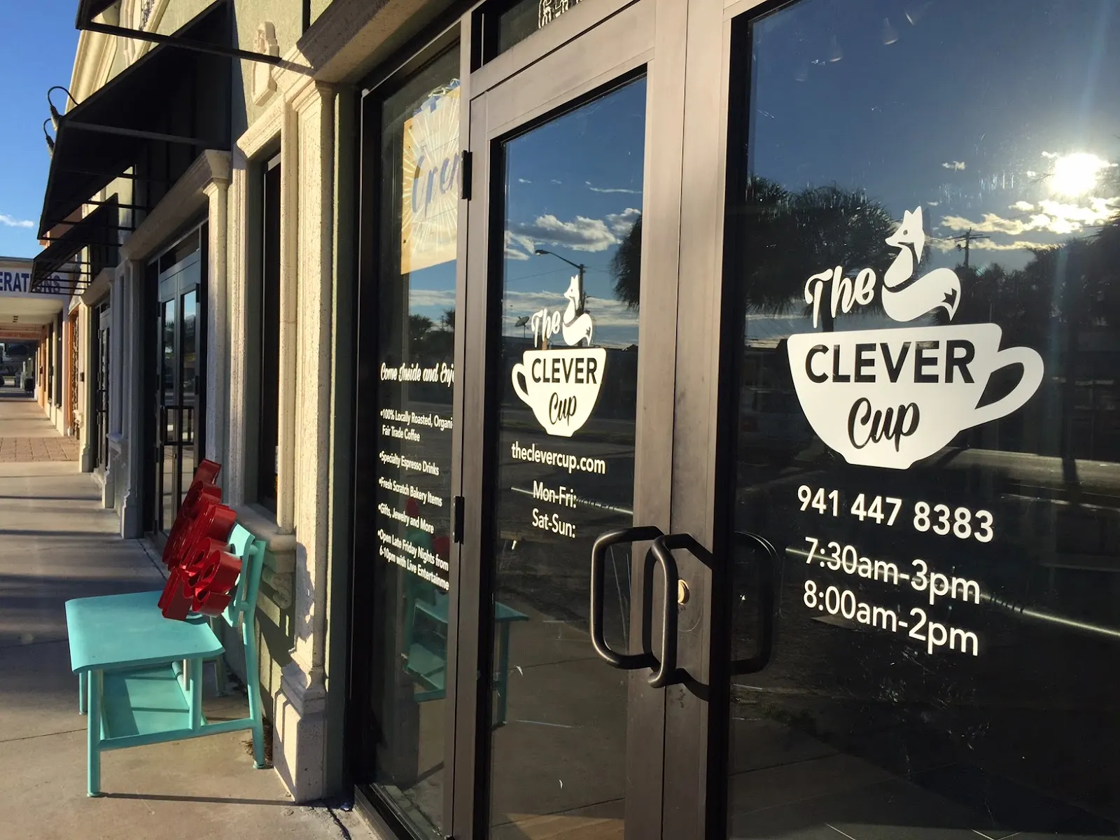 The Clever Cup Coffee Shop - Coffee shop