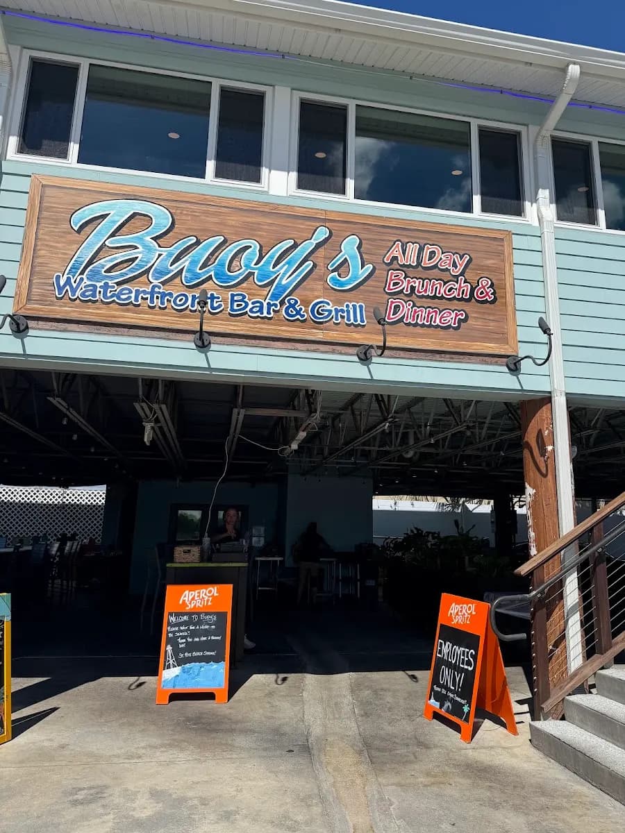 The Toasted Monkey Beach Bar & Sports Grill - Bar