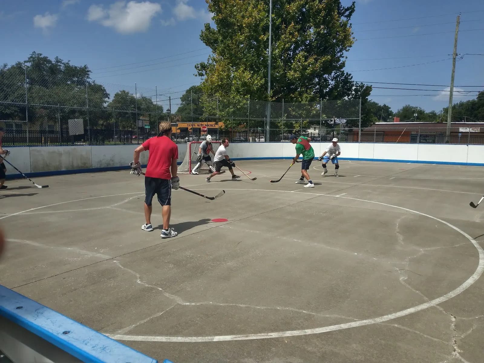 Tom Oliver Memorial Outdoor Hockey Rink - Attraction