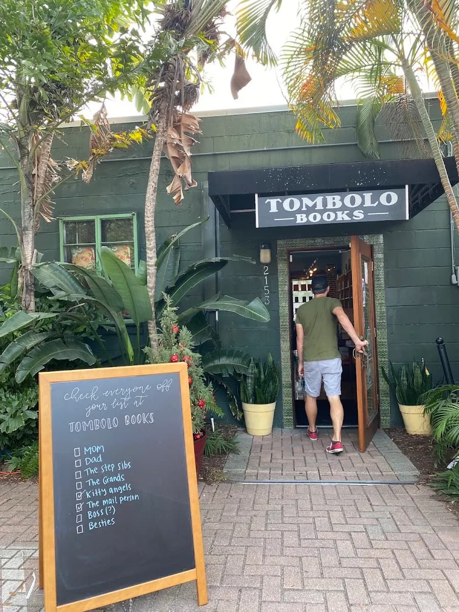 Tombolo Books - Attraction