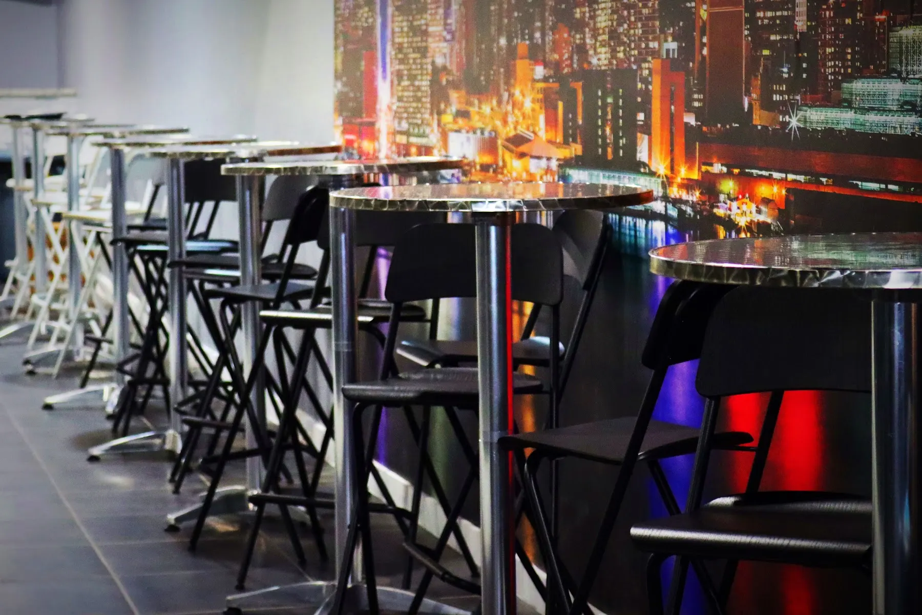 Uptown Hookah Lounge - Bar